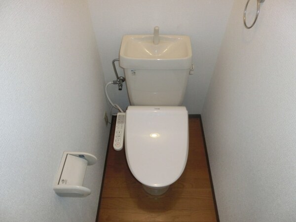 トイレ(※別部屋のお写真です)