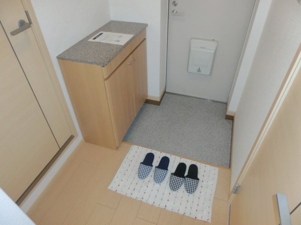 玄関(※写真は同建物の別室です)