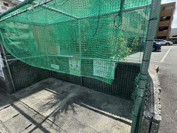 敷地内／建物