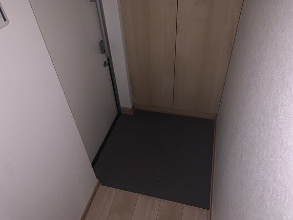 玄関(※別部屋の写真です)