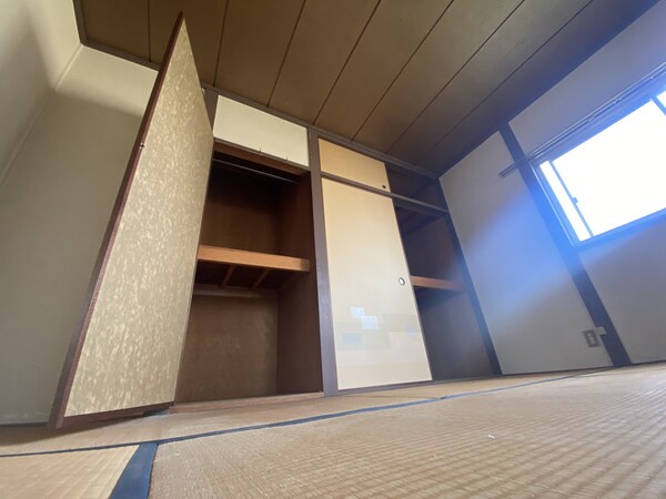 収納(※クリーニング前の写真になります)
