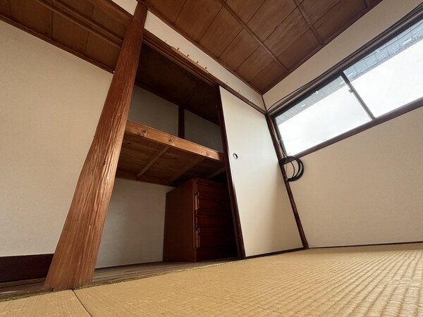 収納(※クリーニング前の写真になります)