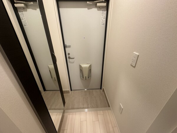 玄関(※同ハウスメーカー施工ハイツのお写真です)