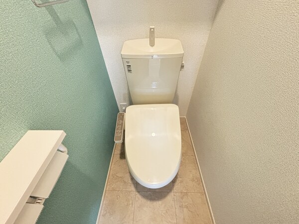 トイレ(※同タイプ写真)
