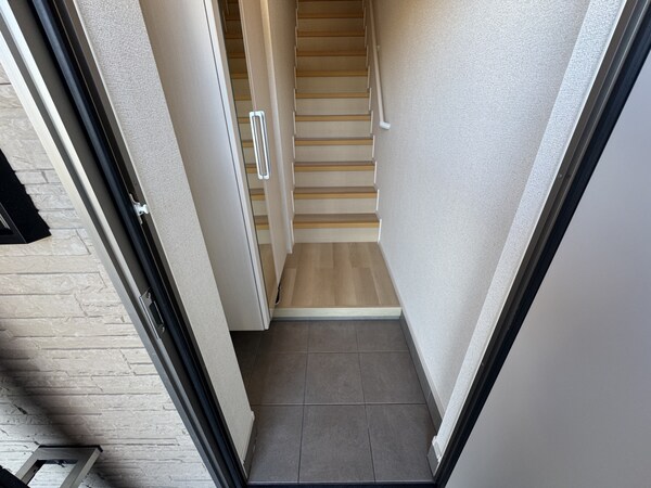 玄関(※同タイプイメージ写真)