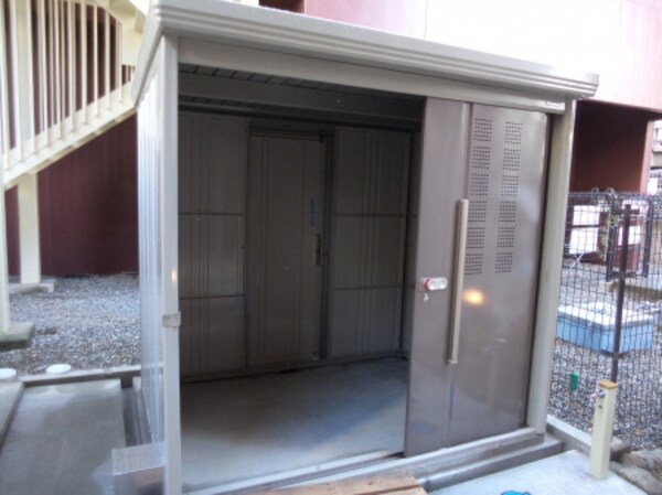 敷地内／建物