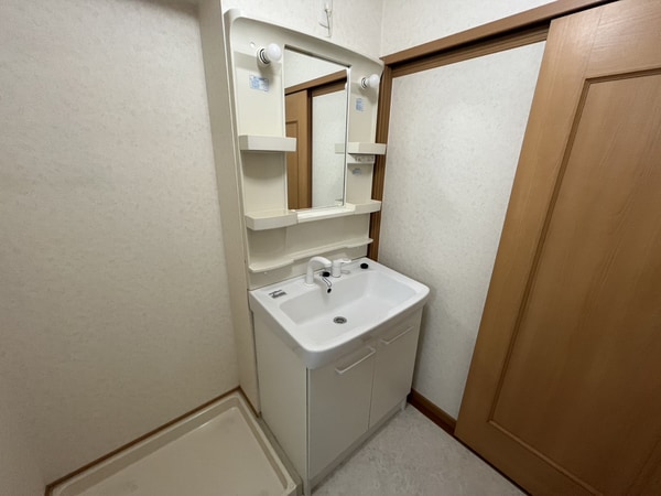 洗面所(玄関)