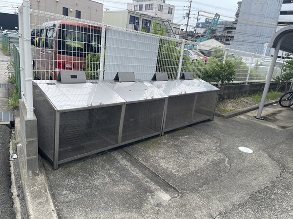 敷地内／建物