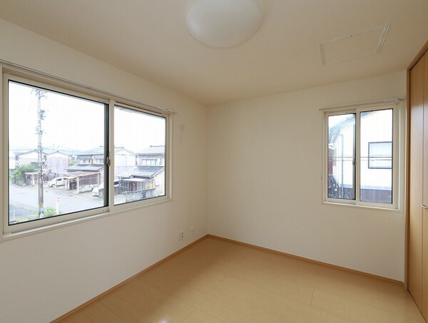 寝室(室内イメージ)