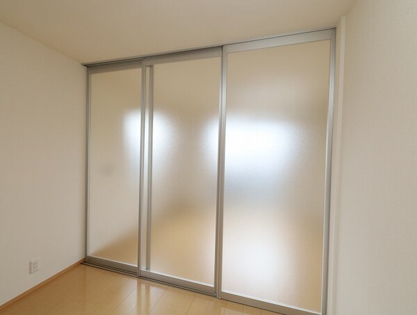 寝室(室内イメージ)