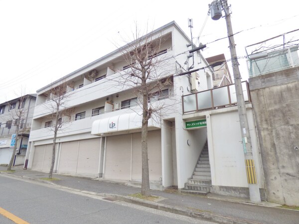 外観(まだまだキレイなマンション)