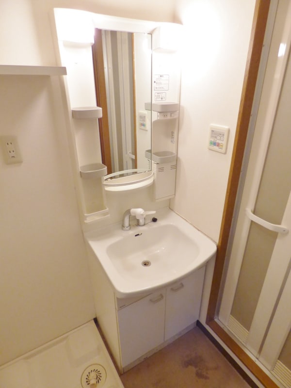 洗面所(シャンプードレッサー)