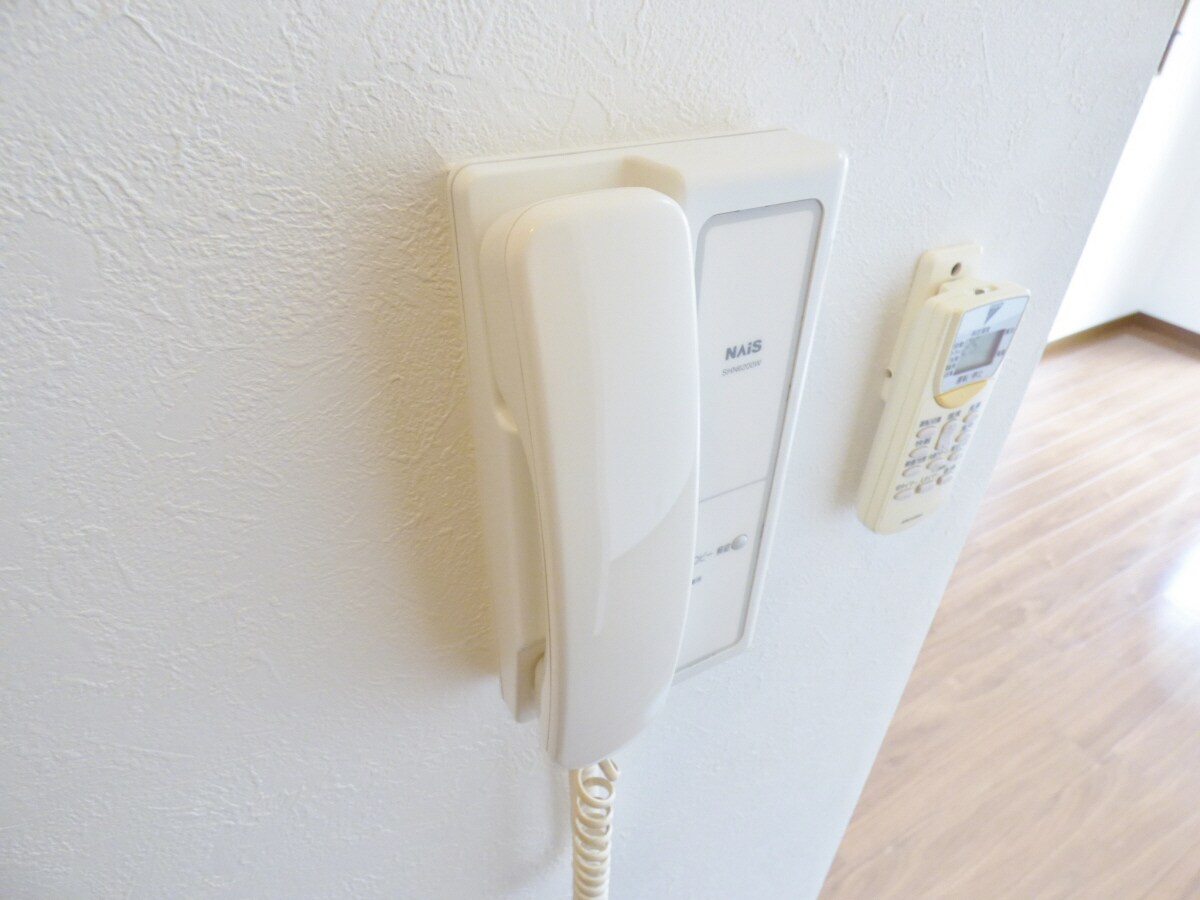 物件内観写真11　(オートロック連動インターホン)