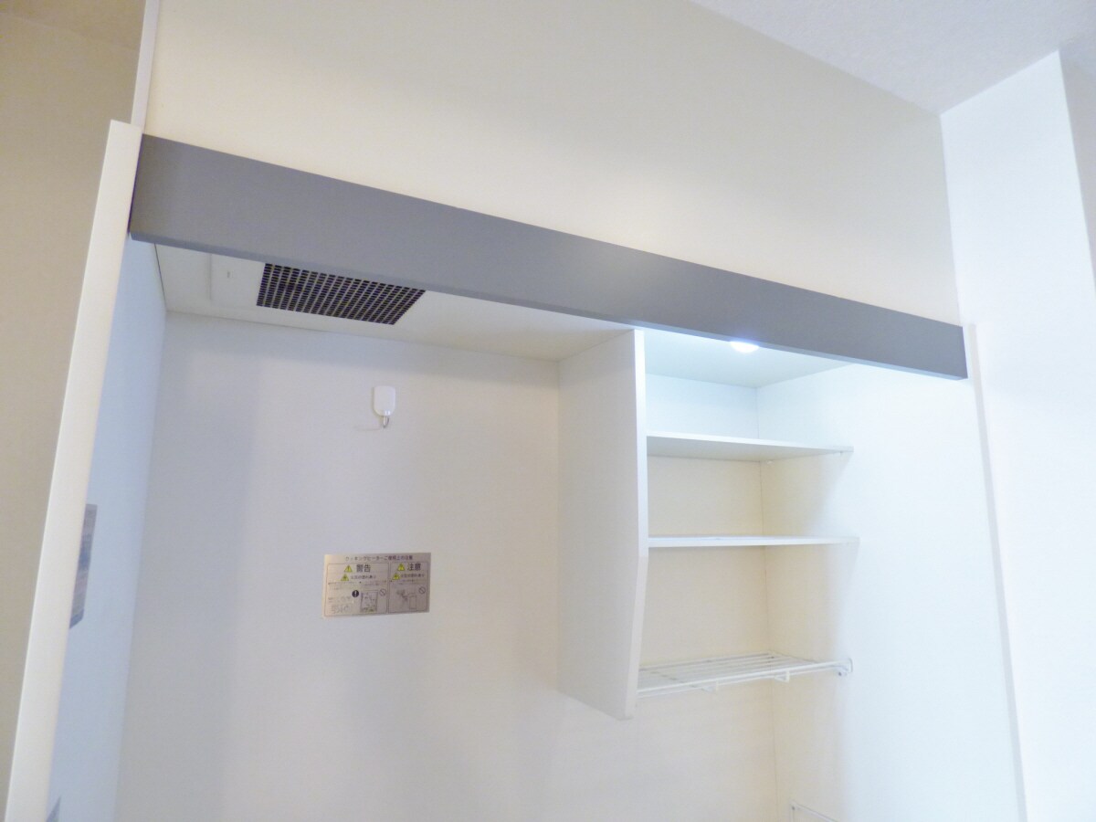 物件内観写真16　(キッチン棚)