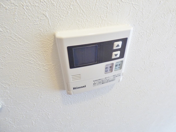 設備(給湯器リモコン)