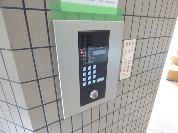 セキュリティ(安心のオートロック完備)