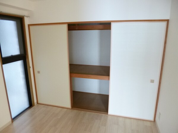 収納(１．５帖分ある大型物入)