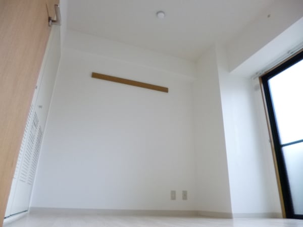 居室(キレイな洋室)