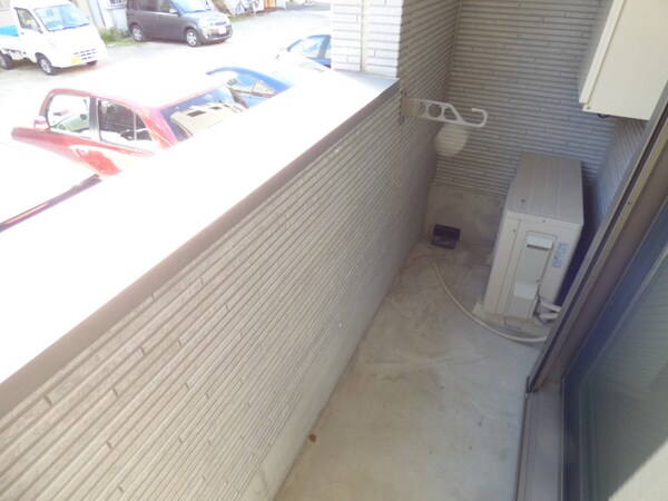 バルコニー・ベランダ(南東向きバルコニーで日当たり良好)