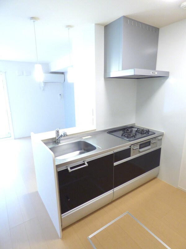 キッチン(カウンター３口ガスシステムキッチン)