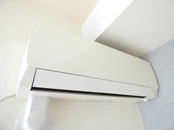 設備(エアコン付)