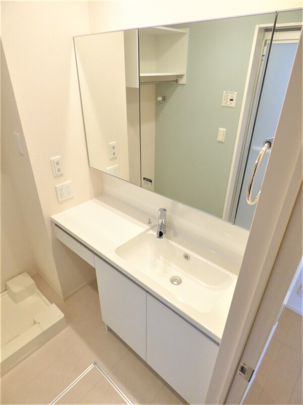 洗面所(シャンプードレッサー)