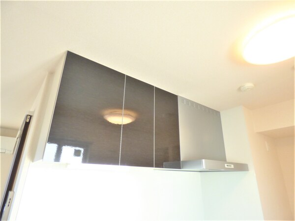 キッチン(レンジフード＆キッチン収納)