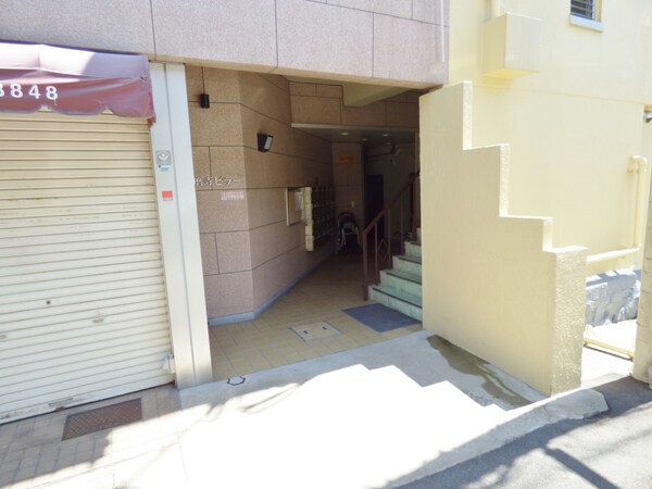 エントランス(キレイになったエントランス)