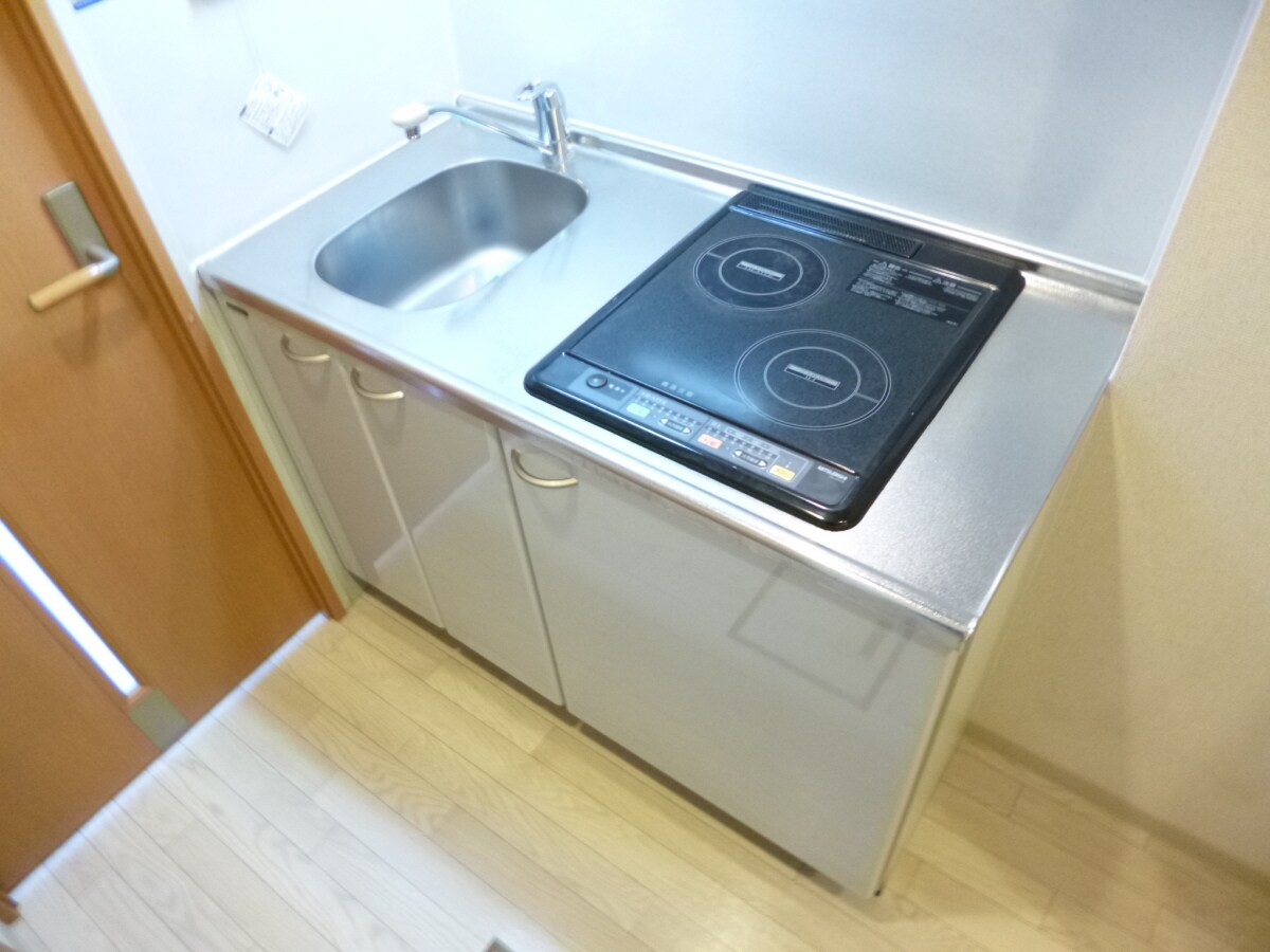 物件内観写真6　(２口ＩＨキッチン)