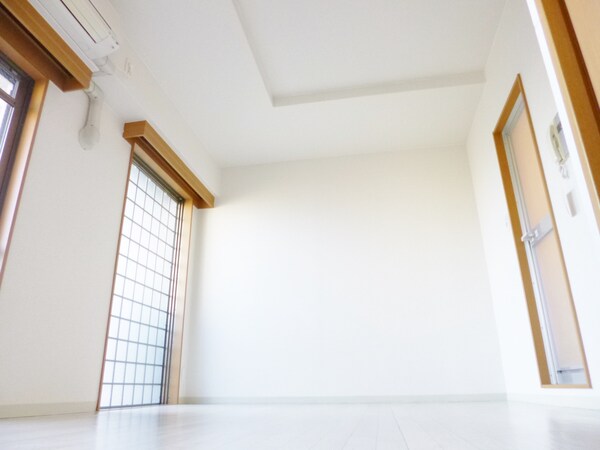 その他部屋・スペース(白いフローリングがキレイです)