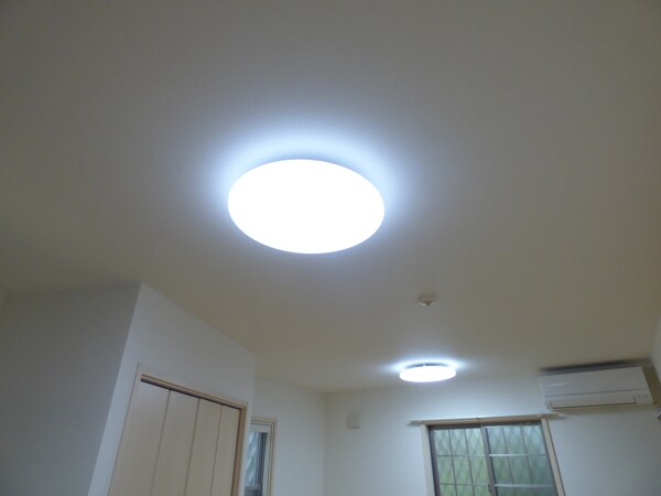 設備(リモコン照明２基)