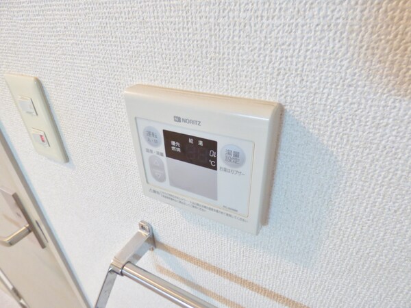 設備(給湯器リモコン)