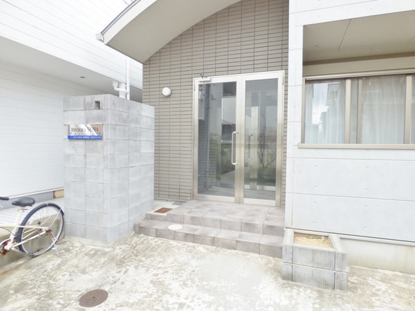 エントランス(キレイなエントランス)