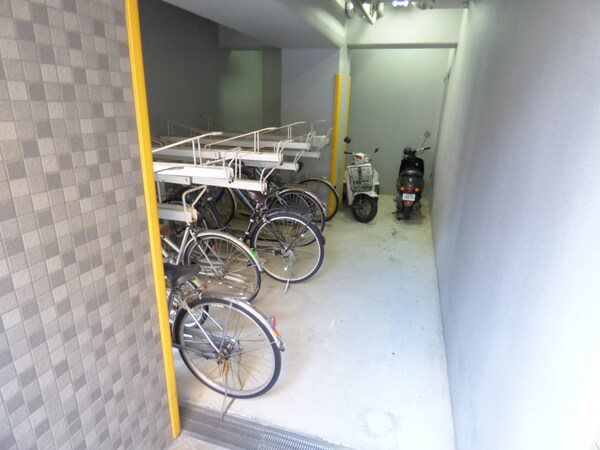 共用部(駐輪場)