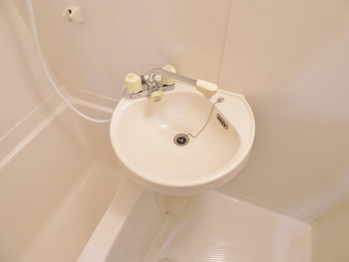 物件内観写真8　(カワイイ洗面台)