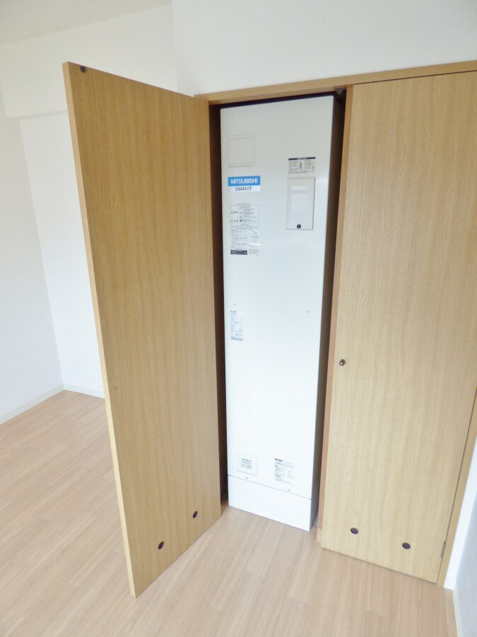 物件内観写真20　(電気温水器)