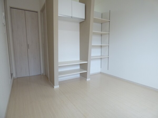 居室(キレイな洋室)