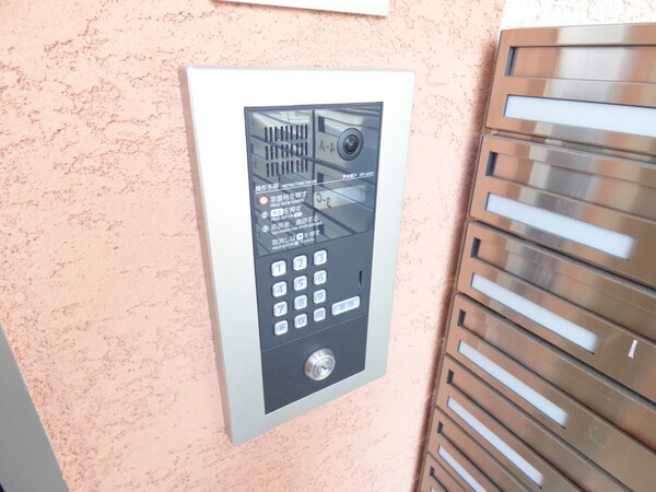 セキュリティ(安心のオートロック完備)