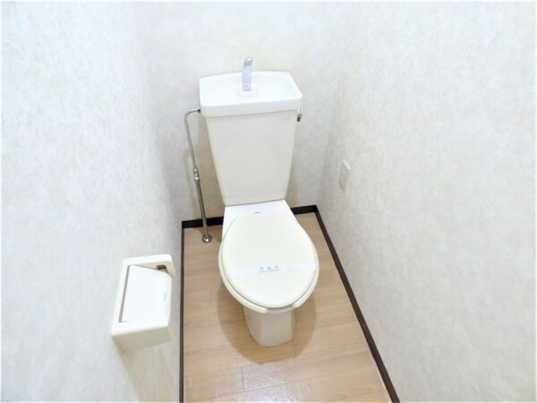 トイレ(清潔感のあるトイレ)