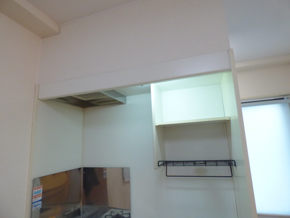 物件内観写真14　(キッチン棚)