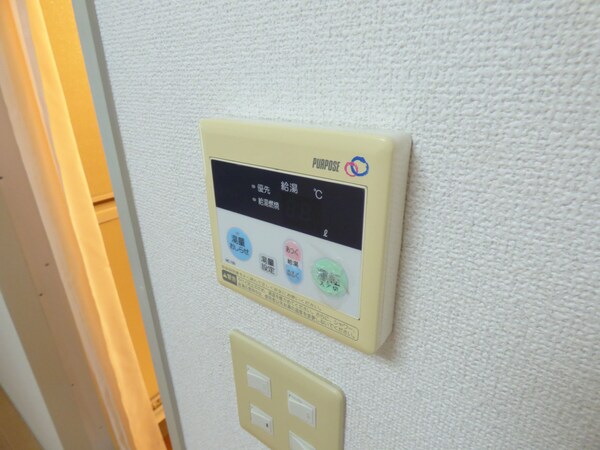 設備(給湯器リモコン)
