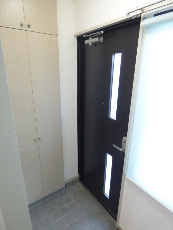 物件内観写真25　(キレイな玄関)