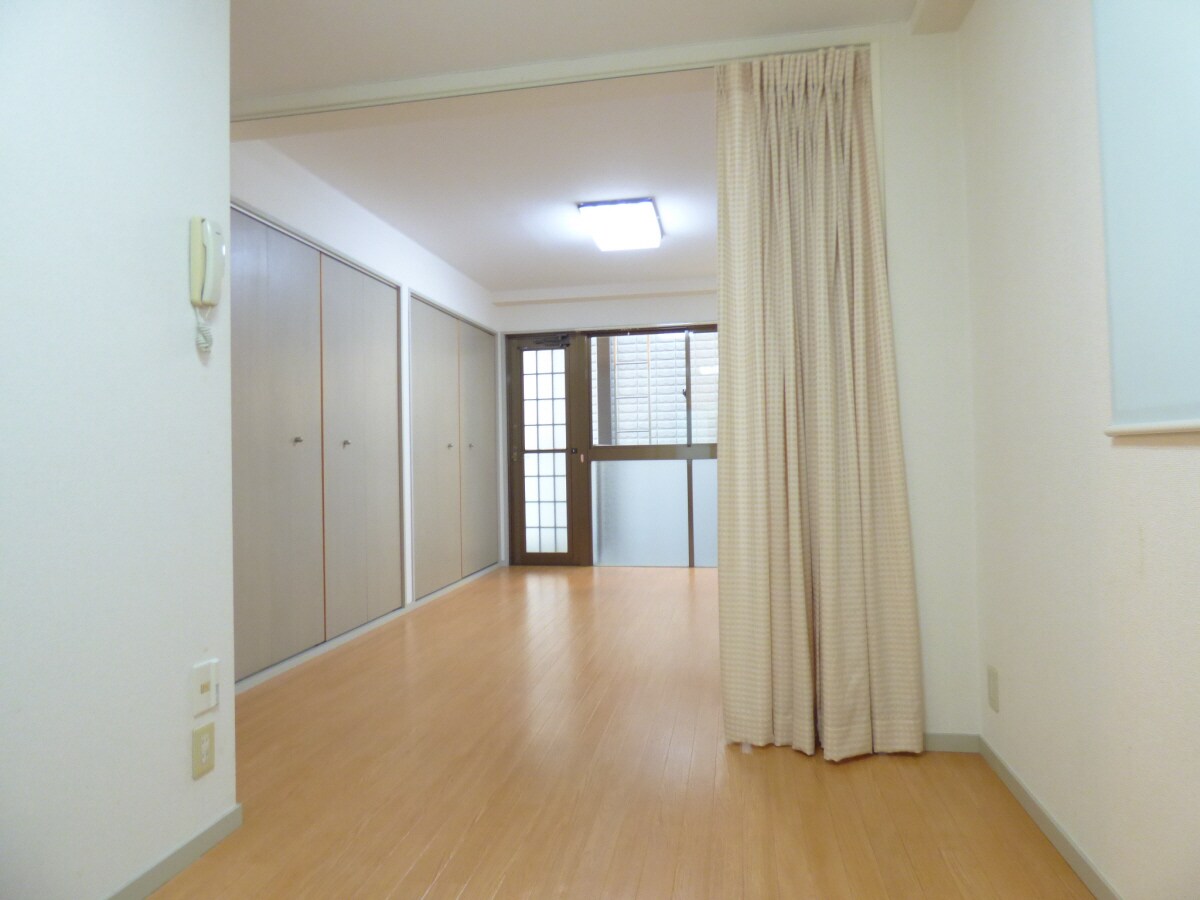 物件内観写真22　(キレイな洋室)