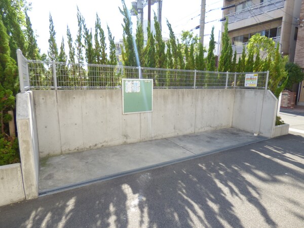 共用部(敷地内ゴミステーション)