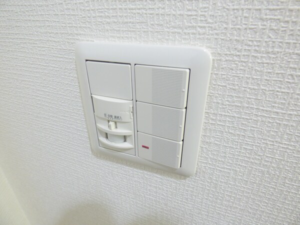 設備(人感センサーライト)