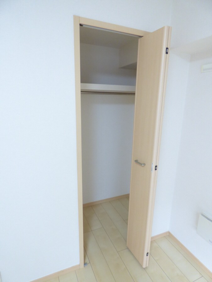 物件内観写真12　(クローゼット)