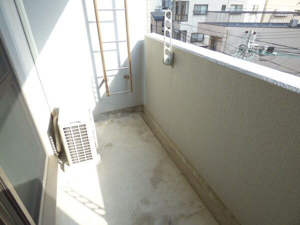 バルコニー・ベランダ(南東向きバルコニーで日当たり良好)