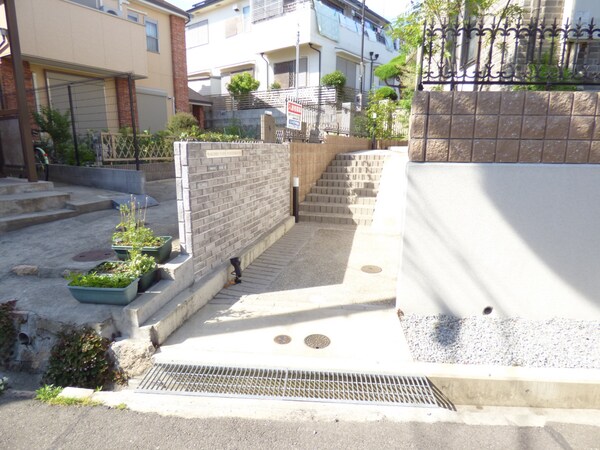 エントランス(キレイなエントランス)