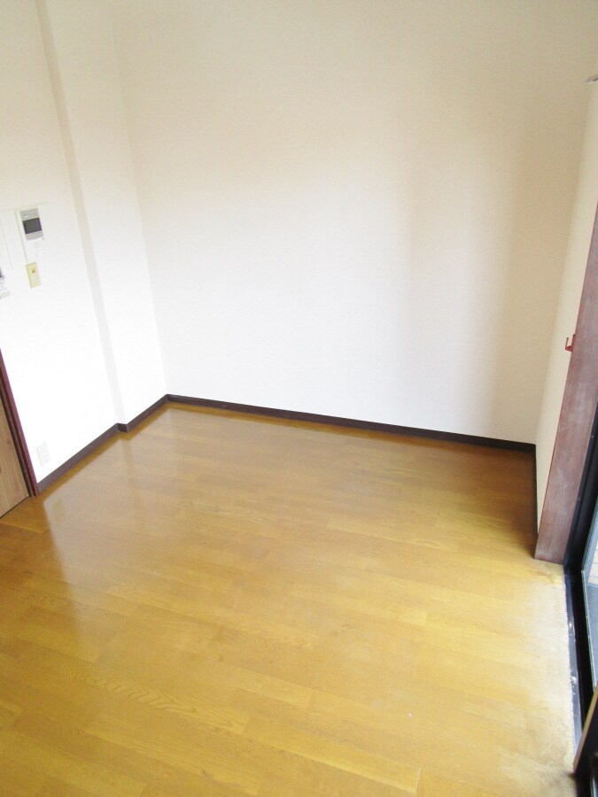 物件内観写真17　(キレイな洋室)