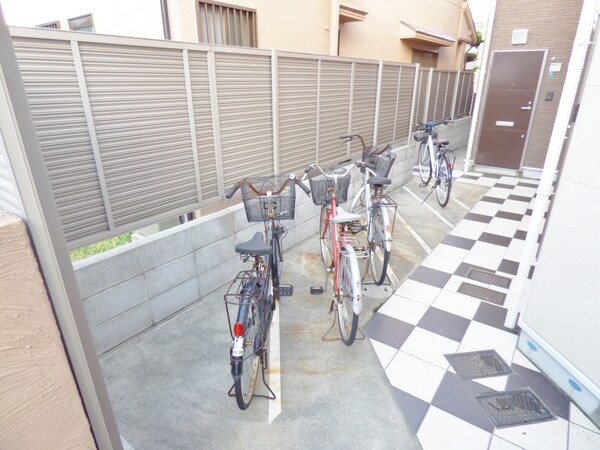 共用部(駐輪場)